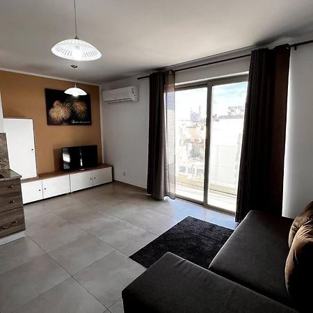 Mediterranea 2 Bedroom Smart Apartment セント・ポールズ・ベイ エクステリア 写真