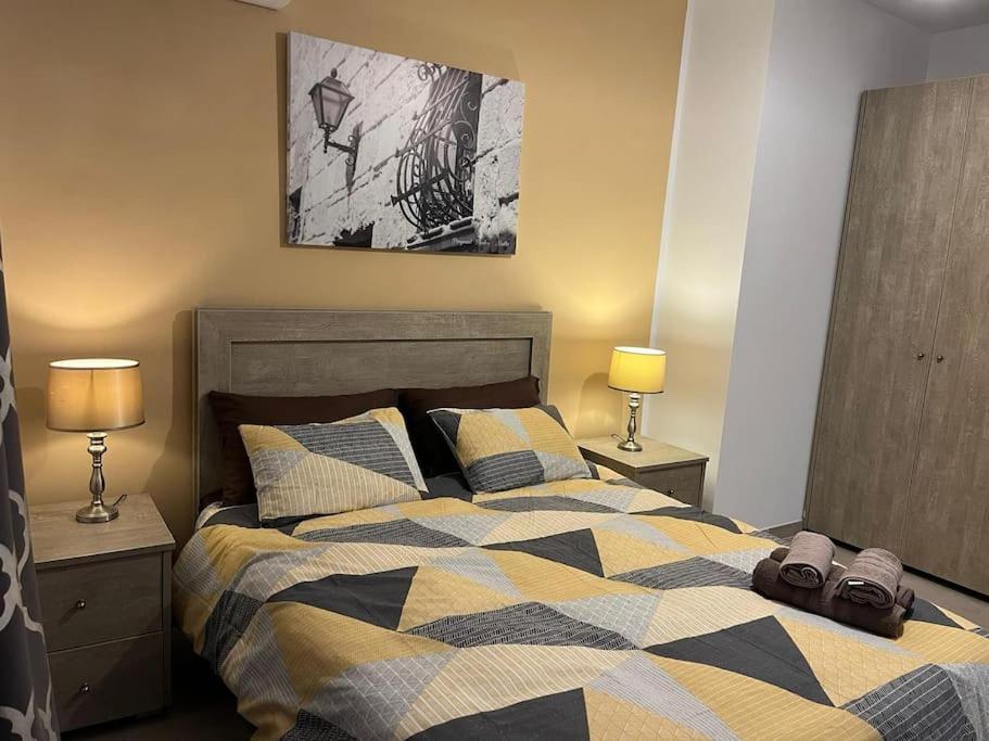 Mediterranea 2 Bedroom Smart Apartment セント・ポールズ・ベイ エクステリア 写真